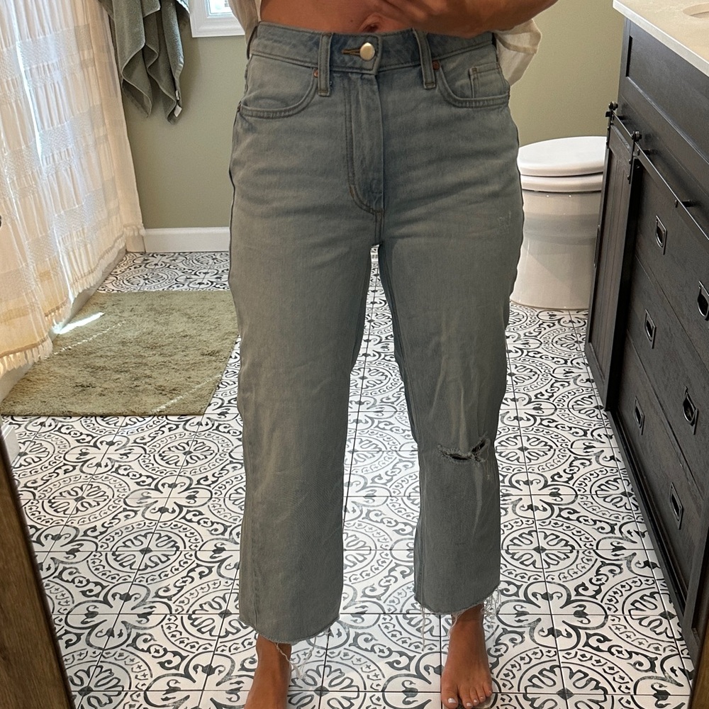 Elizabeth and James Light Blue Cropped Jeans